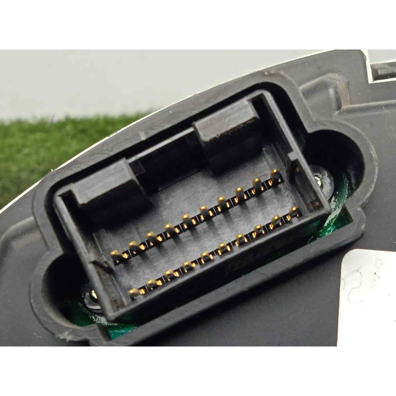 Recambio de cuadro instrumentos para hyundai accent (mc) 1.5 crdi cat referencia OEM IAM 940031E590 2.CONECTORES 