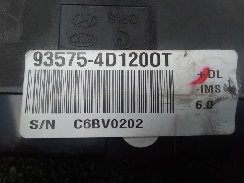 Recambio de mando elevalunas delantero derecho para kia carnival 2.9 crdi cat referencia OEM IAM 935754D120-935754D120OT  