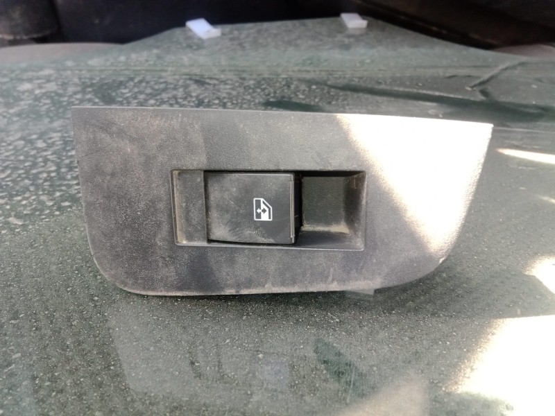 Recambio de mando elevalunas trasero izquierdo para chevrolet epica 2.0 diesel cat referencia OEM IAM  6.PINES 