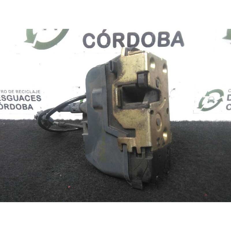 Recambio de cerradura puerta trasera izquierda para renault megane ii classic berlina 1.9 turbodiesel referencia OEM IAM   