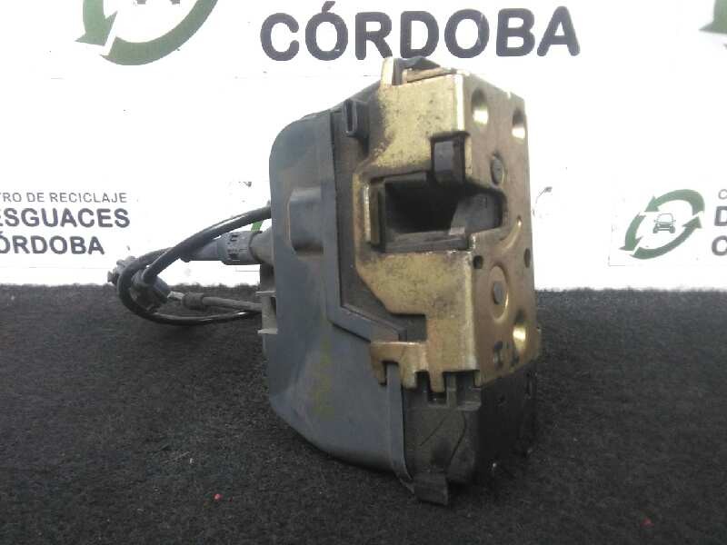 Recambio de cerradura puerta trasera izquierda para renault megane ii classic berlina 1.9 turbodiesel referencia OEM IAM   