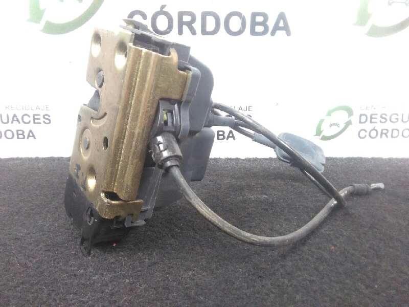 Recambio de cerradura puerta trasera izquierda para renault megane ii classic berlina 1.9 turbodiesel referencia OEM IAM   