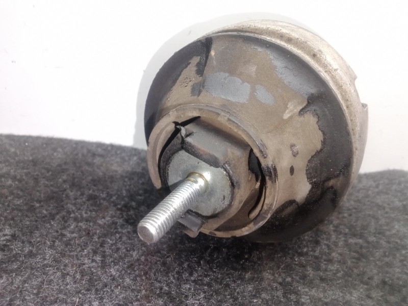 Recambio de soporte motor derecho para audi a4 berlina (8e) 1.8 20v turbo referencia OEM IAM   