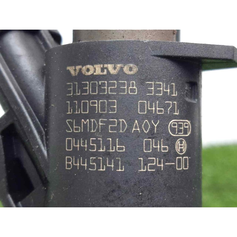 Recambio de inyector para volvo xc60 2.0 diesel cat referencia OEM IAM 31303238-11090304671-0445116046  