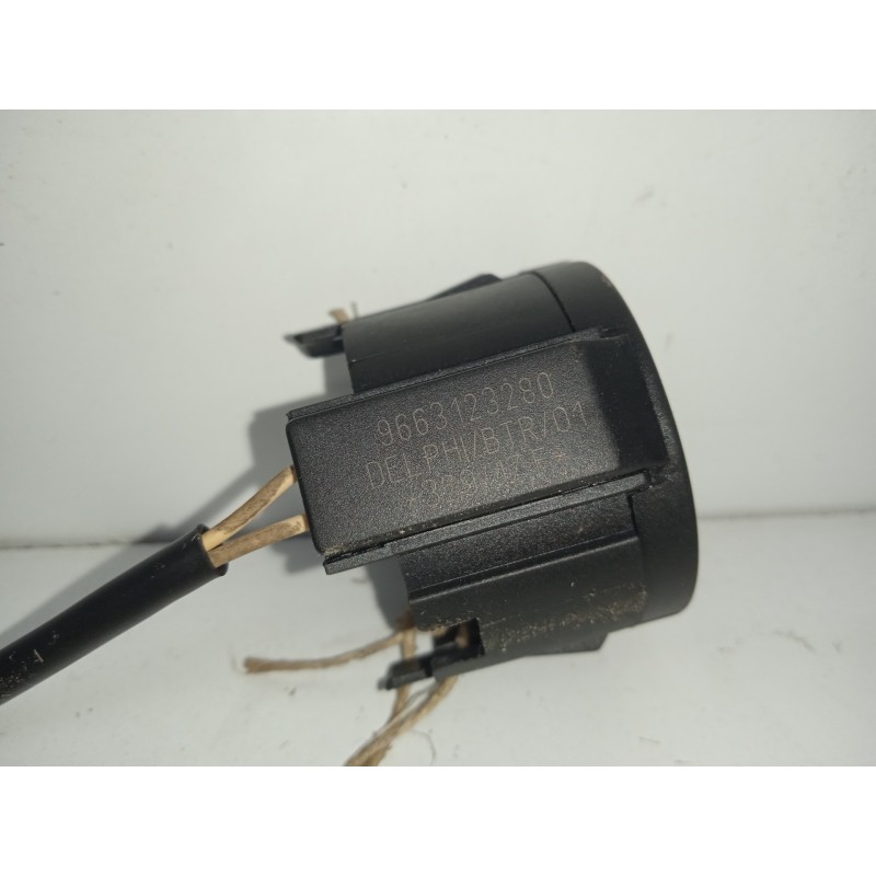 Recambio de antena para citroën c-elysée 1.6 blue-hdi fap referencia OEM IAM 9663123280  