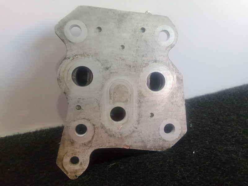 Recambio de enfriador aceite motor para toyota auris 1.4 turbodiesel cat referencia OEM IAM NOTIENEREFERENCIA  