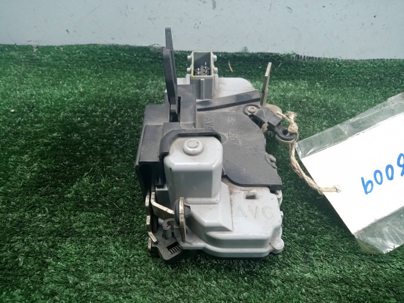 Recambio de cerradura puerta delantera izquierda para citroën xsara berlina referencia OEM IAM  3.PUERTAS 6.PINES