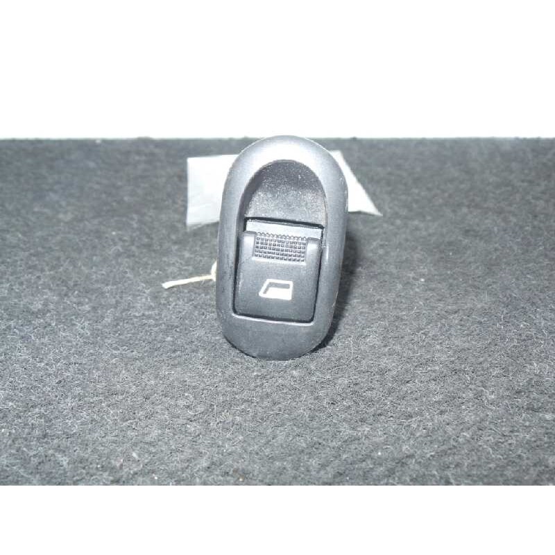 Recambio de mando elevalunas delantero derecho para citroën c3 1.4 referencia OEM IAM 96605364XT  7 PINES