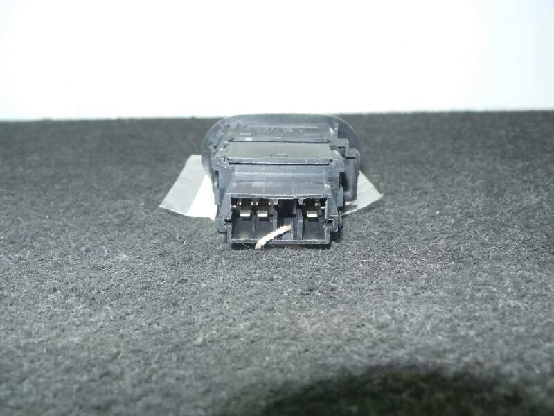 Recambio de mando elevalunas delantero derecho para citroën c3 1.4 referencia OEM IAM 96605364XT  7 PINES