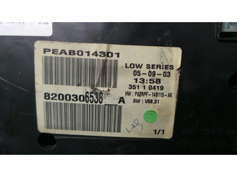 Recambio de cuadro instrumentos para renault megane ii berlina 5p 1.4 16v referencia OEM IAM 8200306538A  