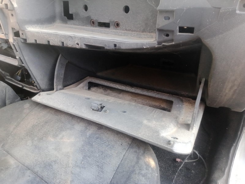 Recambio de guantera para dacia duster 1.5 dci diesel cat referencia OEM IAM   