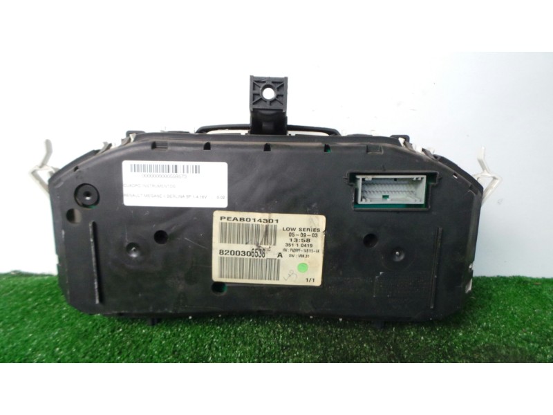 Recambio de cuadro instrumentos para renault megane ii berlina 5p 1.4 16v referencia OEM IAM 8200306538A  