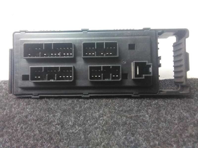 Recambio de caja reles / fusibles para daewoo tacuma 1.6 cat referencia OEM IAM 02377N-U100-AK4265-U100AK4265  