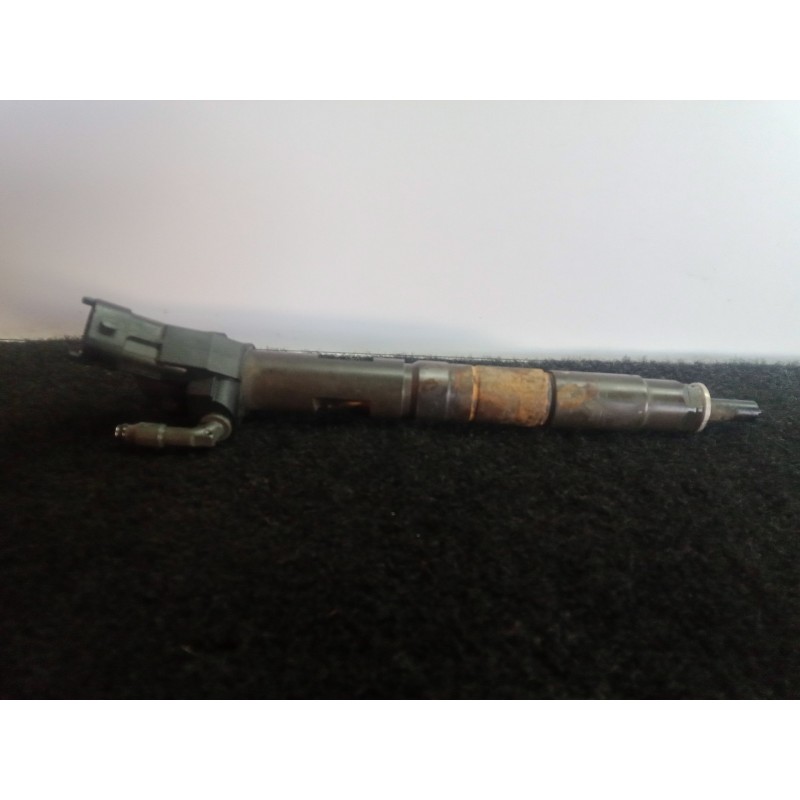 Recambio de inyector para toyota auris 1.4 turbodiesel cat referencia OEM IAM 2367033060-0445116044  