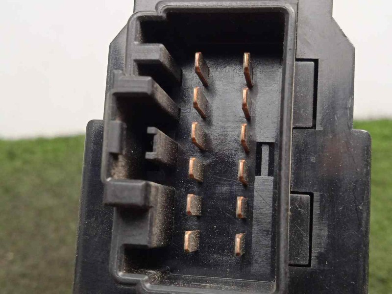 Recambio de mando elevalunas delantero izquierdo para volvo s80 berlina 2.4 diesel cat referencia OEM IAM 30658116  