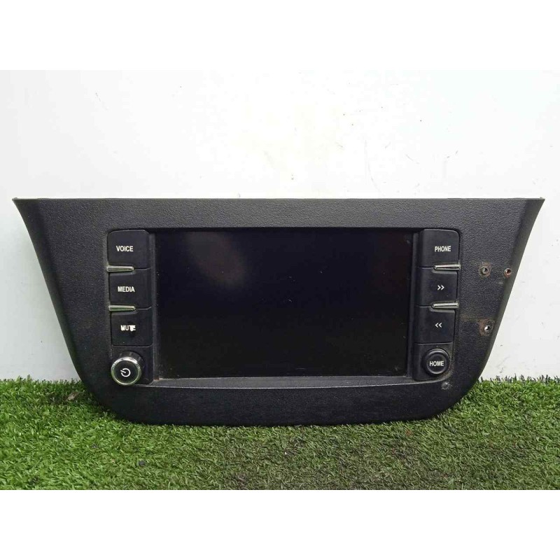 Recambio de pantalla multifuncion para iveco daily furgón 2.3 diesel cat referencia OEM IAM 5801727206  