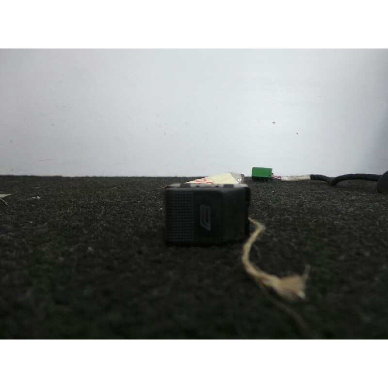 Recambio de mando elevalunas delantero derecho para audi a4 berlina (b5) 1.9 tdi referencia OEM IAM   5 PINES