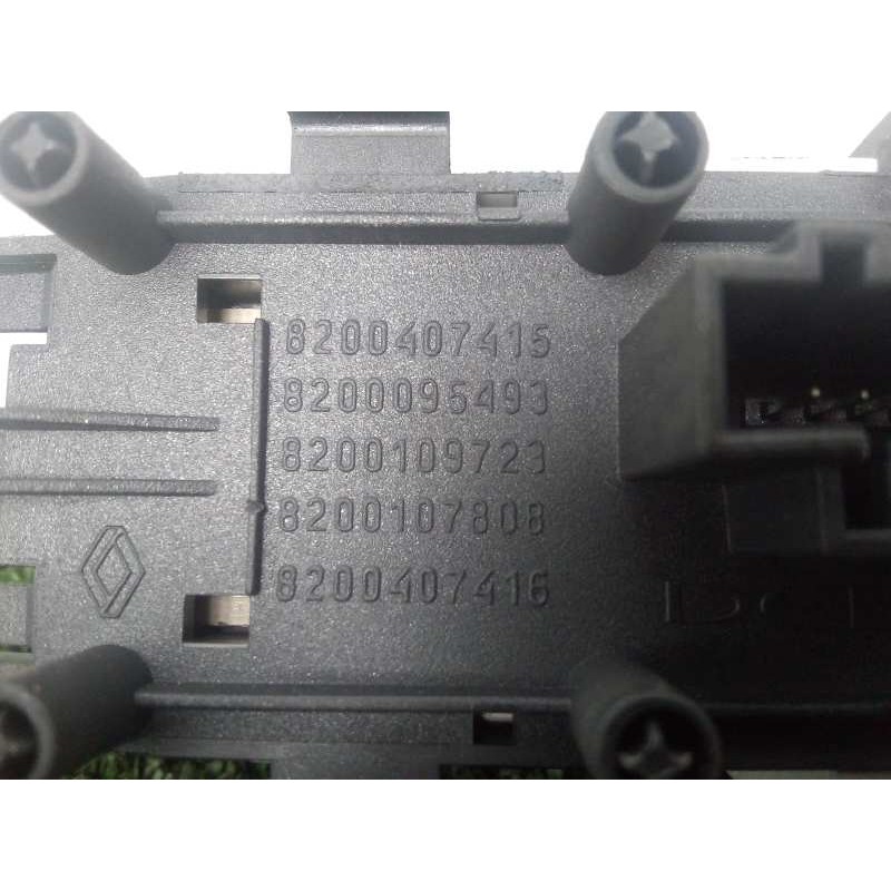 Recambio de warning para renault scenic ii 1.5 dci diesel referencia OEM IAM 8200107808 2.BOTONES 