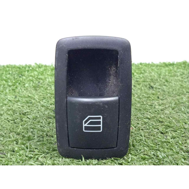 Recambio de mando elevalunas trasero derecho para mercedes-benz clase r (w251) 3.0 cdi cat referencia OEM IAM A2518200510-031281