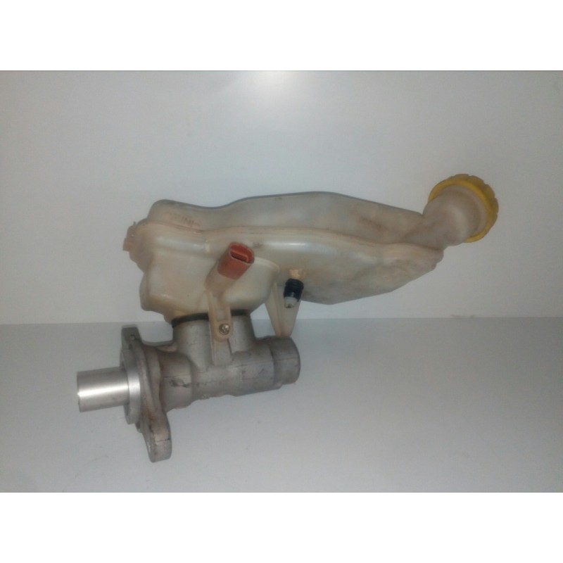 Recambio de bomba freno para peugeot 208 1.2 12v vti referencia OEM IAM   