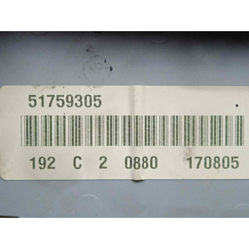 Recambio de caja reles / fusibles para fiat stilo (192) 1.9 8v jtd cat referencia OEM IAM 51759305  