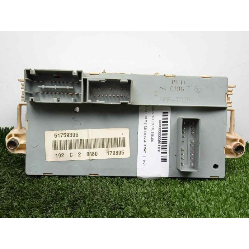 Recambio de caja reles / fusibles para fiat stilo (192) 1.9 8v jtd cat referencia OEM IAM 51759305  