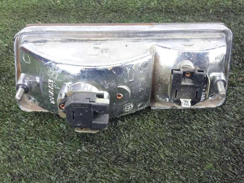 Recambio de piloto delantero derecho para lada niva 1.6 g referencia OEM IAM  79-13 BLANCO - AMBAR