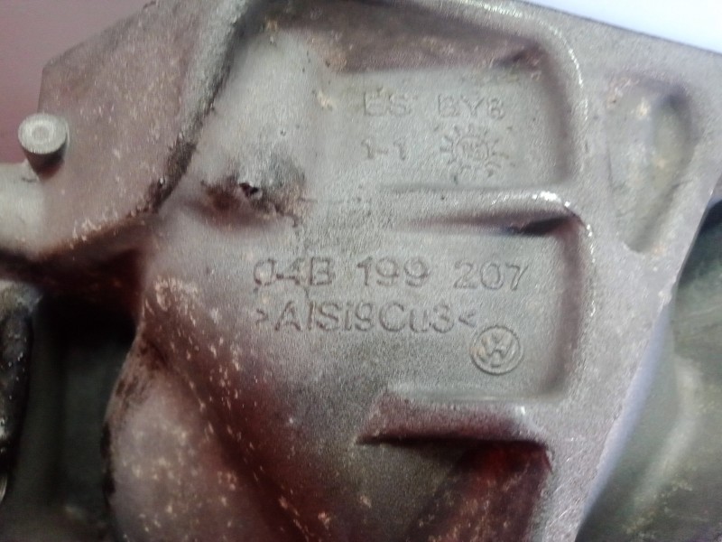 Recambio de soporte motor para skoda fabia combi 1.4 tdi dpf referencia OEM IAM 04B199207  