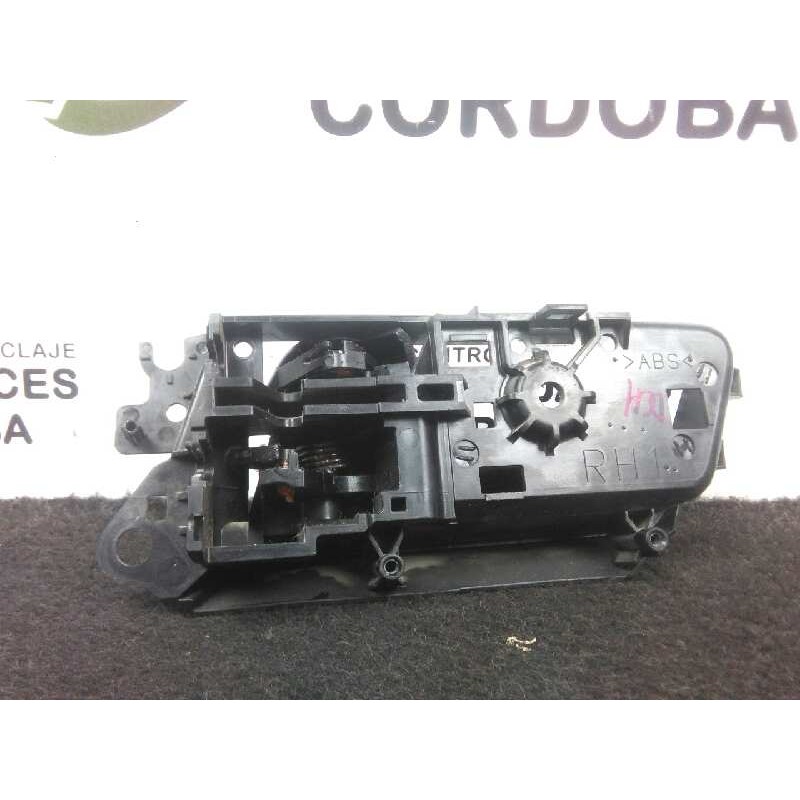 Recambio de maneta interior delantera derecha para toyota land cruiser (j15) 3.0 turbodiesel cat referencia OEM IAM   