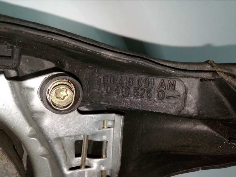 Recambio de volante para volkswagen passat berlina (3b3) 1.9 tdi referencia OEM IAM 3B0419091AN-1J0419526D CUERO 3.BRAZOS