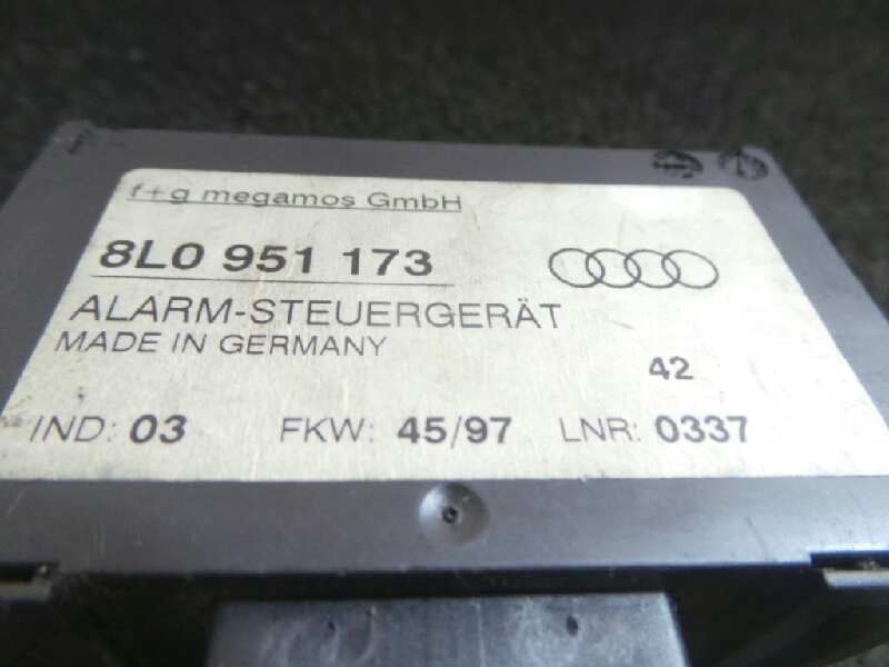 Recambio de modulo electronico para audi a8 (d2) 2.5 v6 24v tdi referencia OEM IAM 8L0951173  