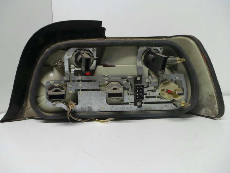 Recambio de piloto trasero izquierdo para bmw serie 3 coupe (e36) referencia OEM IAM 1387653 COUPE AMBAR