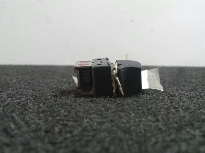 Recambio de mando elevalunas delantero derecho para audi a6 berlina (4b2) 2.5 v6 24v tdi referencia OEM IAM   