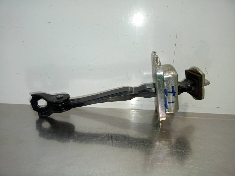Recambio de retenedor puerta para nissan qashqai (j11) 1.5 turbodiesel cat referencia OEM IAM  TRASERA IZQUIERDA