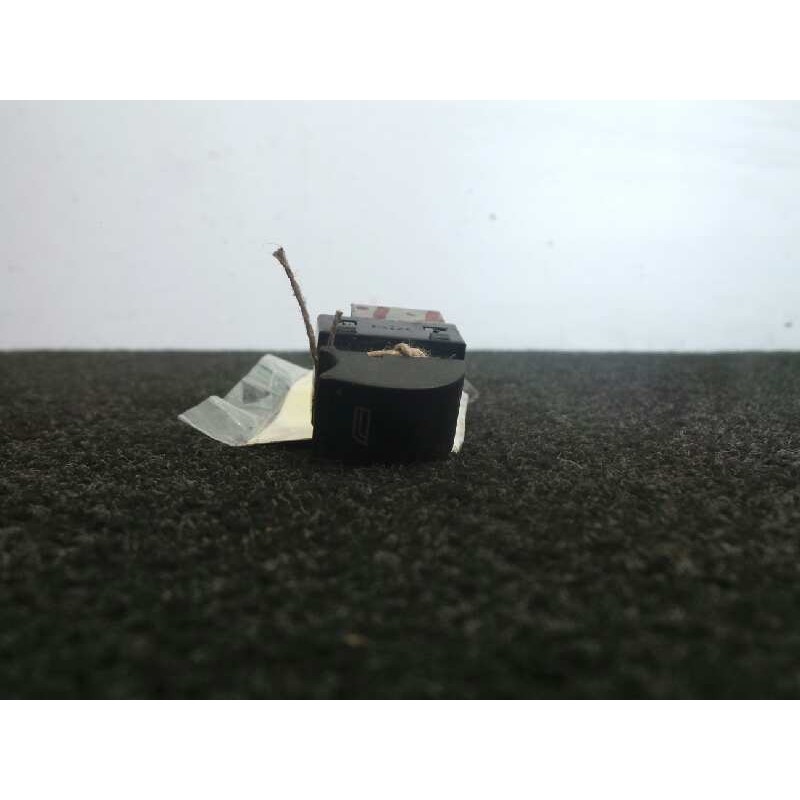 Recambio de mando elevalunas trasero izquierdo para audi a6 berlina (4b2) 2.5 v6 24v tdi referencia OEM IAM   