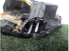 Recambio de cerradura puerta trasera derecha para kia carens 2.0 turbodiesel cat referencia OEM IAM  2.PINES CON.TARA 2