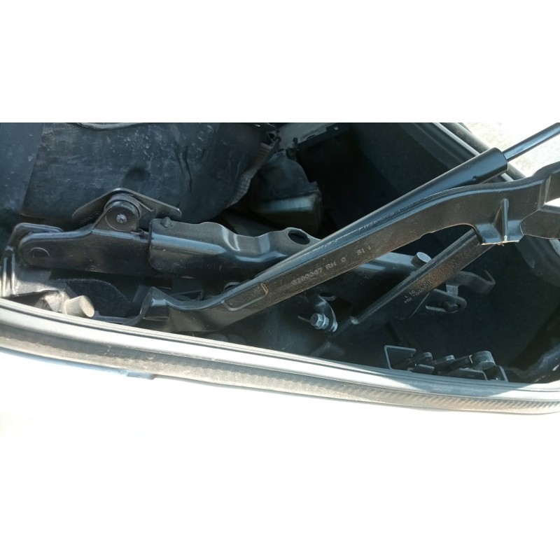 Recambio de bisagra para mitsubishi colt cabrio czc 1.5 cat referencia OEM IAM  TRASERA DERECHA