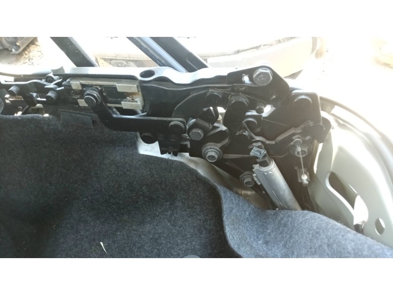 Recambio de bisagra para mitsubishi colt cabrio czc 1.5 cat referencia OEM IAM  TRASERA DERECHA