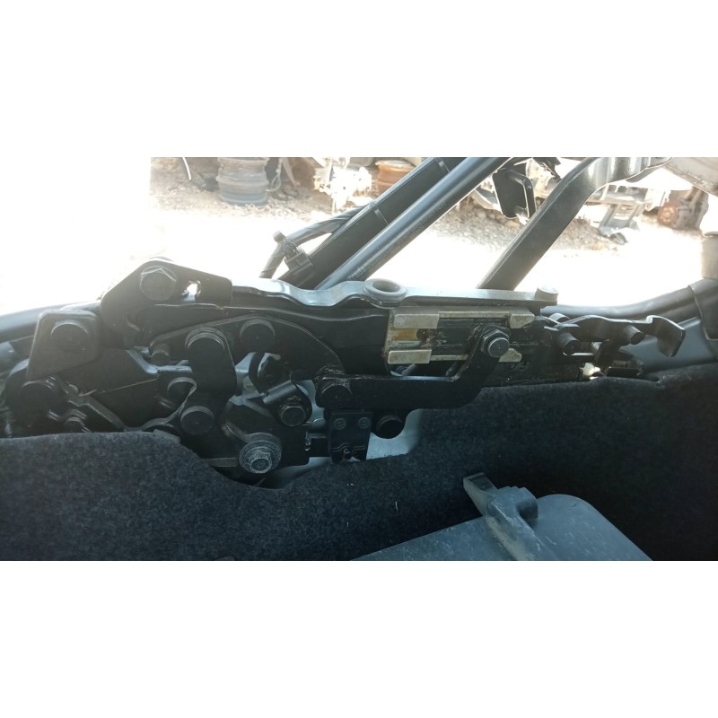 Recambio de bisagra para mitsubishi colt cabrio czc 1.5 cat referencia OEM IAM  TRASERA DERECHA