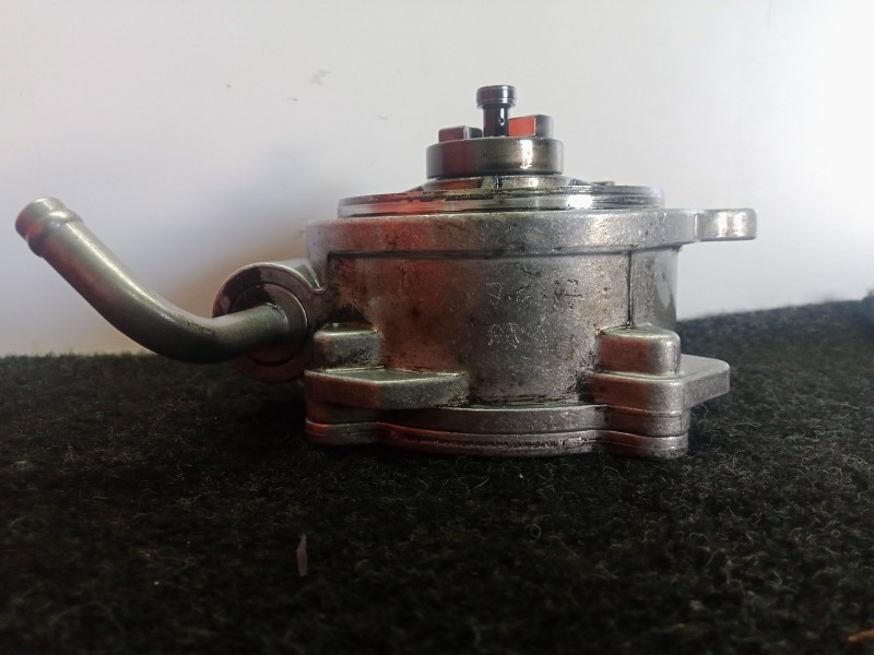 Recambio de depresor freno / bomba vacio para toyota auris 1.4 turbodiesel cat referencia OEM IAM   