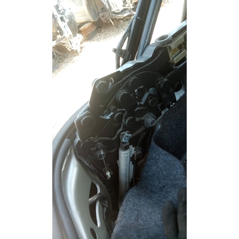 Recambio de bisagra para mitsubishi colt cabrio czc 1.5 cat referencia OEM IAM  TRASERA IZQUIERDA