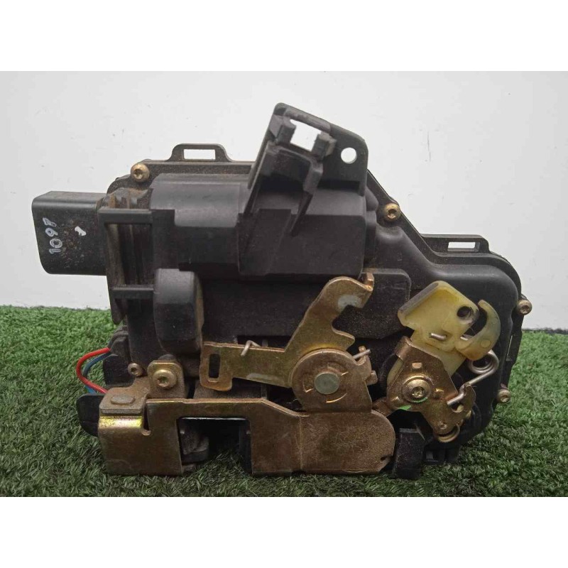 Recambio de cerradura puerta delantera izquierda para seat arosa (6h1) 1.0 referencia OEM IAM 3B1837016A 8.PINES 