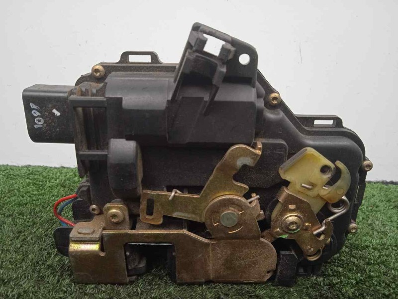 Recambio de cerradura puerta delantera izquierda para seat arosa (6h1) 1.0 referencia OEM IAM 3B1837016A 8.PINES 