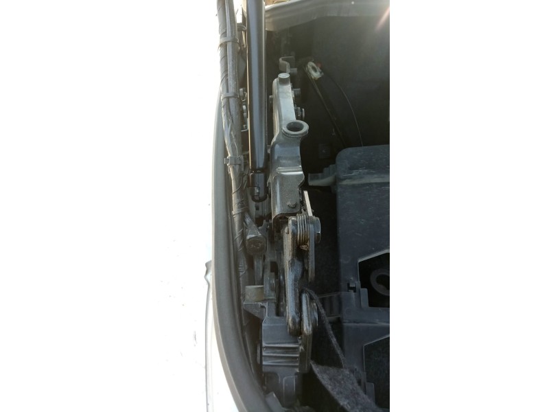 Recambio de bisagra para mitsubishi colt cabrio czc 1.5 cat referencia OEM IAM  TRASERA IZQUIERDA