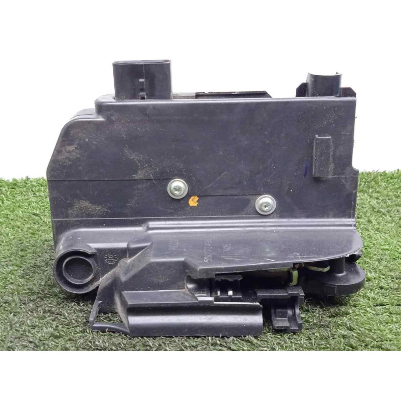 Recambio de cerradura puerta lateral derecha para iveco daily furgón 2.3 diesel cat referencia OEM IAM 5801724999  