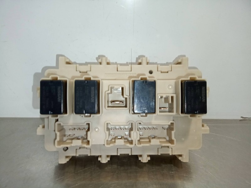 Recambio de caja reles / fusibles para nissan qashqai (j11) 1.5 turbodiesel cat referencia OEM IAM 243504EB0A-4EB0A  