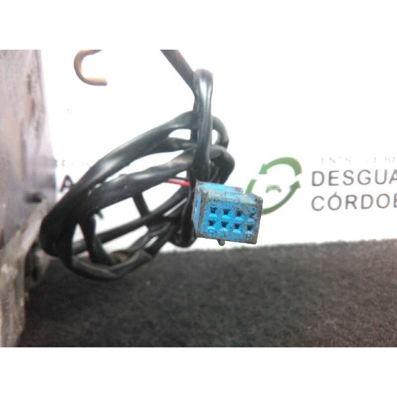 Recambio de cerradura puerta trasera derecha para mercedes-benz clase c (w203) berlina referencia OEM IAM 2037300235 2.PINES 