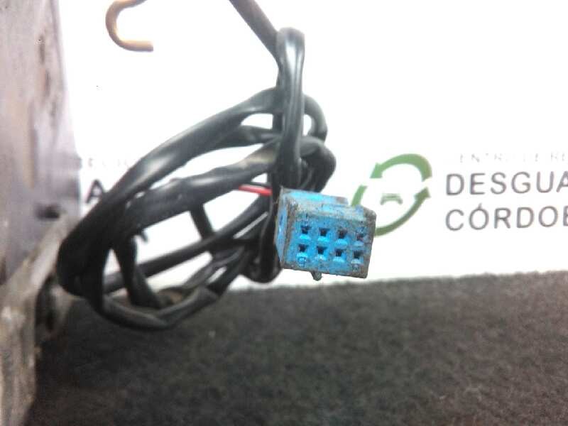 Recambio de cerradura puerta trasera derecha para mercedes-benz clase c (w203) berlina referencia OEM IAM 2037300235 2.PINES 