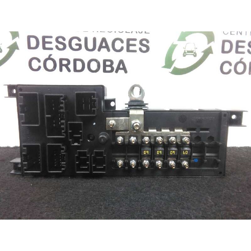 Recambio de caja reles / fusibles para volvo s60 berlina 2.4 cat referencia OEM IAM 9452993-518322110  