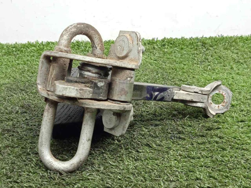 Recambio de retenedor puerta para iveco daily furgón 2.3 diesel cat referencia OEM IAM 3800395 IZQUIERDO 